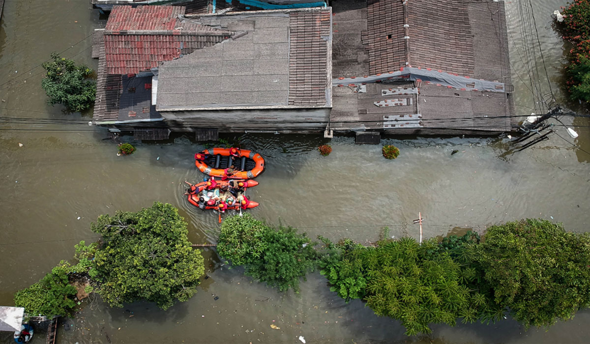 Banjir Bandang Hantam Brebes! Ratusan Rumah dan Jalan Ikut Terendam Banjir Bandang Hantam Brebes! Ratusan Rumah dan Jalan Ikut Terendam